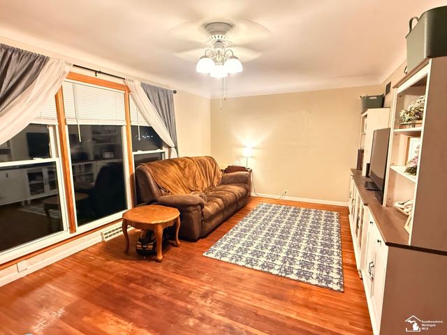 135 Salisbury, Morenci, MI 49256
