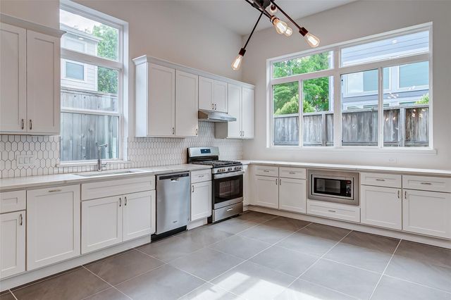 8926 Spring Knoll Forest Drive, Houston, TX 77080