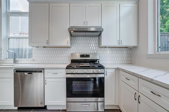 8926 Spring Knoll Forest Drive, Houston, TX 77080