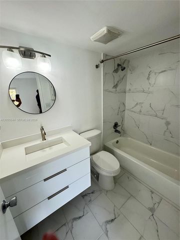 9050 NW 28th Street 136, Coral Springs, FL 33065