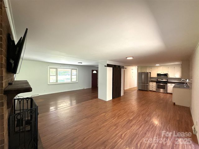 7045 Ridge Lane Road, Charlotte, NC 28262