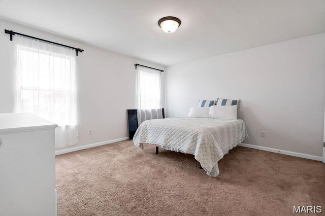 204 Charlestowne Place Drive, St Charles, MO 63301