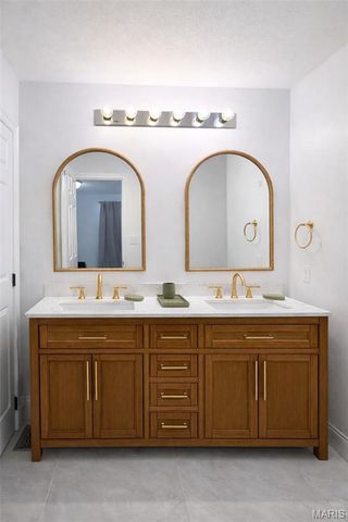 204 Charlestowne Place Drive, St Charles, MO 63301