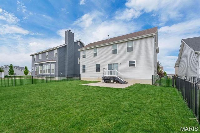 204 Charlestowne Place Drive, St Charles, MO 63301