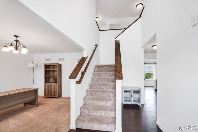 204 Charlestowne Place Drive, St Charles, MO 63301