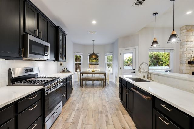 2111 American DR, Lago Vista, TX 78645