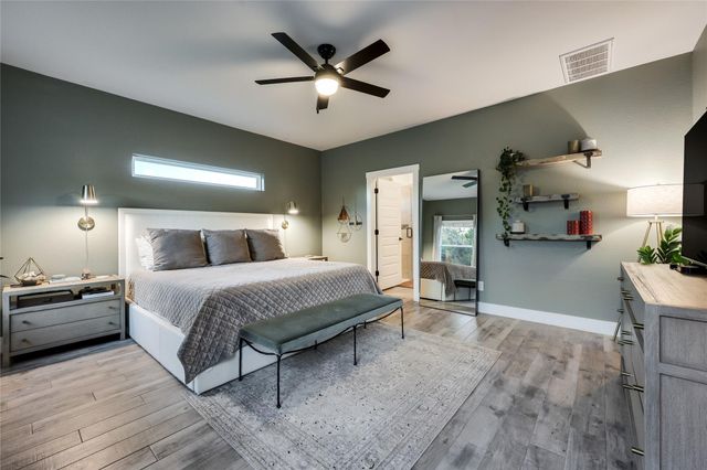 2111 American DR, Lago Vista, TX 78645