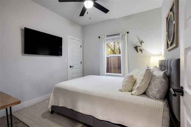 2111 American DR, Lago Vista, TX 78645