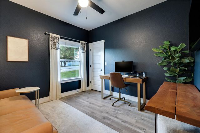 2111 American DR, Lago Vista, TX 78645