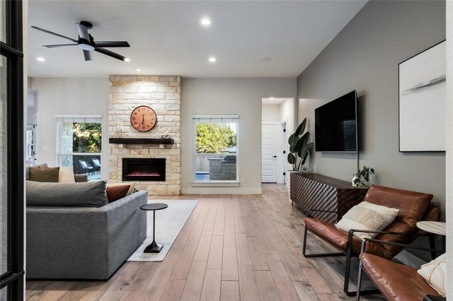 2111 American DR, Lago Vista, TX 78645