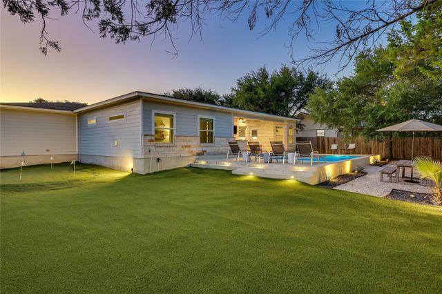 2111 American DR, Lago Vista, TX 78645