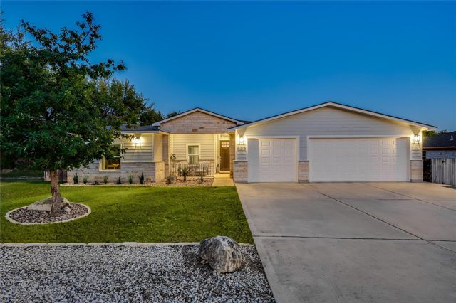 2111 American DR, Lago Vista, TX 78645