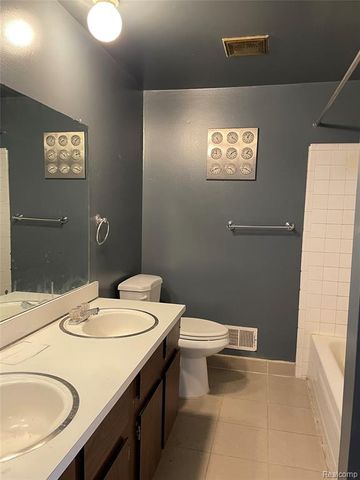 13958 Champagne Drive, Sterling Heights, MI 48312