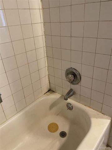 13958 Champagne Drive, Sterling Heights, MI 48312