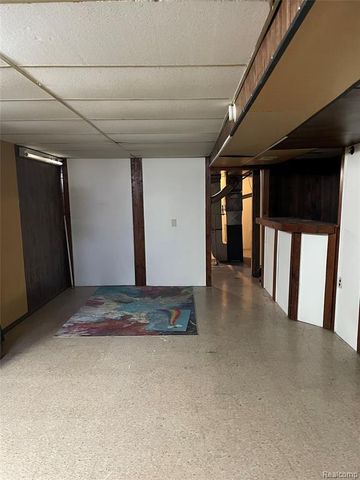 13958 Champagne Drive, Sterling Heights, MI 48312