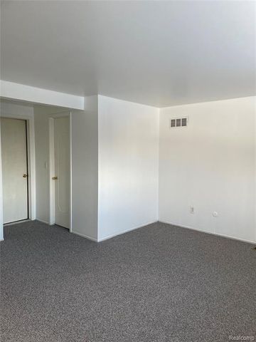 13958 Champagne Drive, Sterling Heights, MI 48312