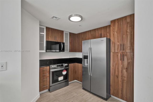 7900 Harbor Island Dr 711, North Bay Village, FL 33141