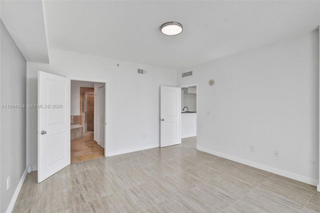 7900 Harbor Island Dr 711, North Bay Village, FL 33141