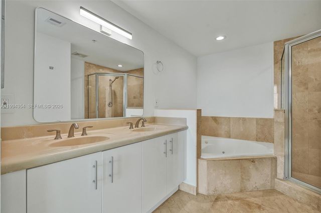 7900 Harbor Island Dr 711, North Bay Village, FL 33141