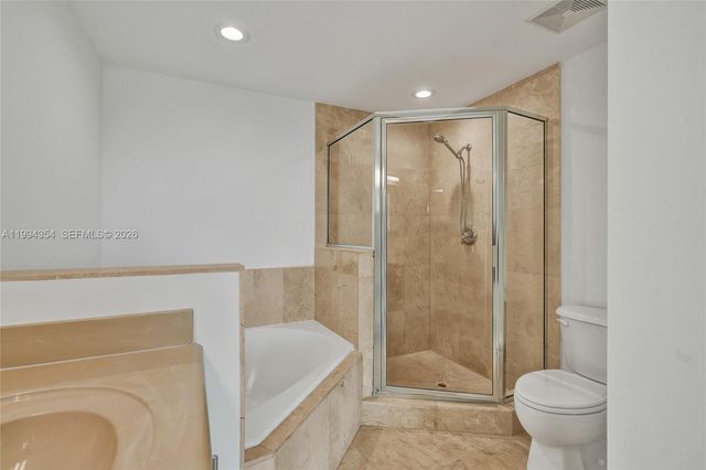 7900 Harbor Island Dr 711, North Bay Village, FL 33141