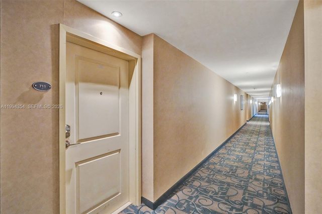 7900 Harbor Island Dr 711, North Bay Village, FL 33141