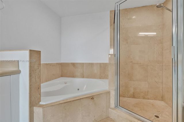 7900 Harbor Island Dr 711, North Bay Village, FL 33141