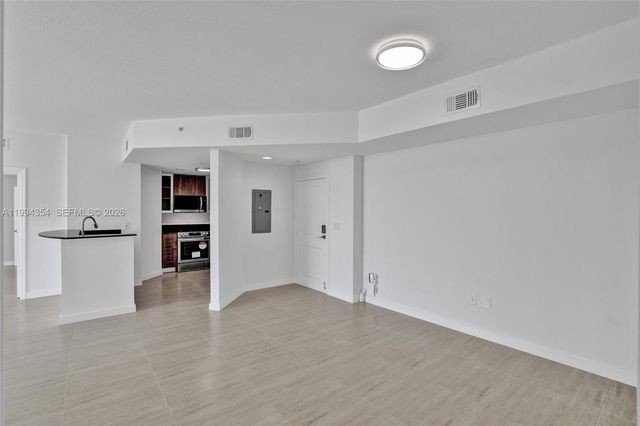 7900 Harbor Island Dr 711, North Bay Village, FL 33141