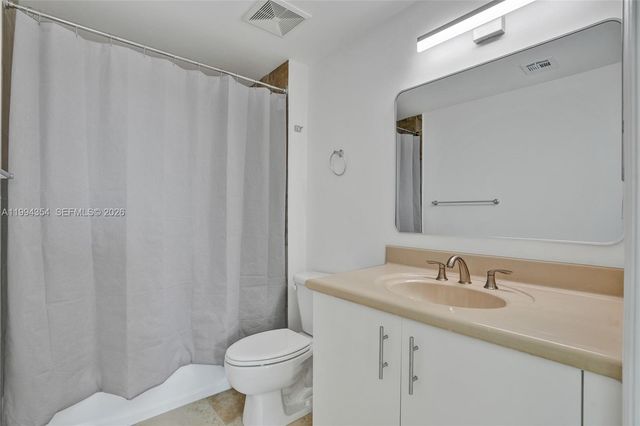 7900 Harbor Island Dr 711, North Bay Village, FL 33141