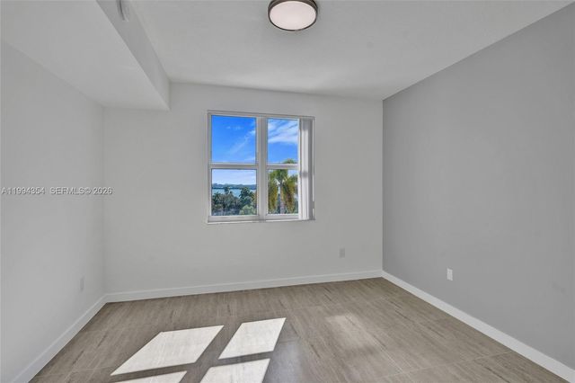 7900 Harbor Island Dr 711, North Bay Village, FL 33141