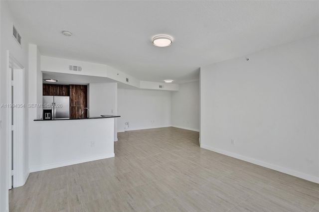 7900 Harbor Island Dr 711, North Bay Village, FL 33141