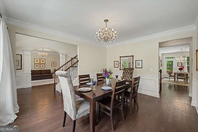 811 Ravenstone Way, Canton, GA 30115