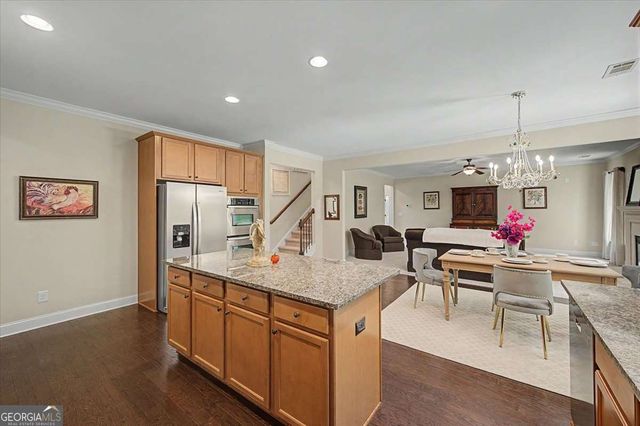 811 Ravenstone Way, Canton, GA 30115