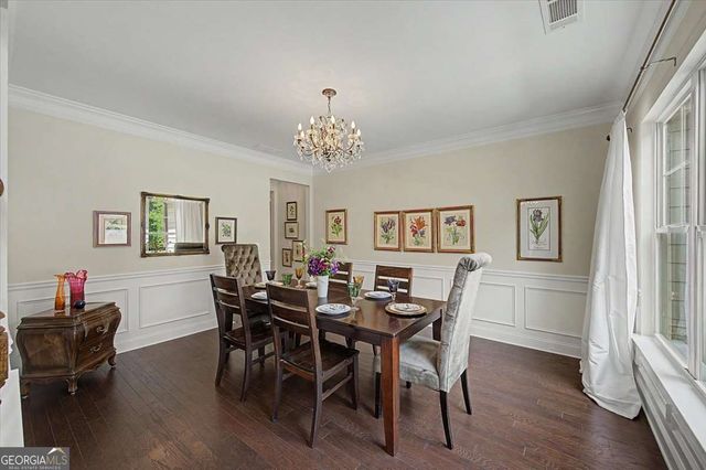 811 Ravenstone Way, Canton, GA 30115