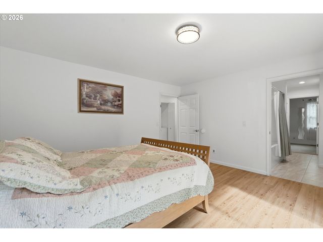 5099 WOODWINDS Ct, West Linn, OR 97068