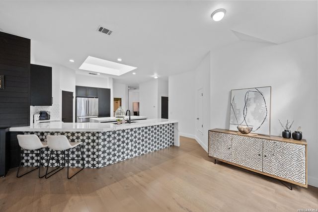 6435 OLD HARBOR LN, Austin, TX 78739