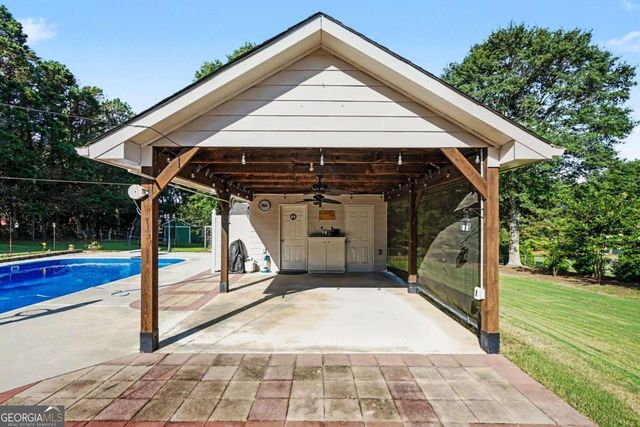 2822 Green Road, Loganville, GA 30052