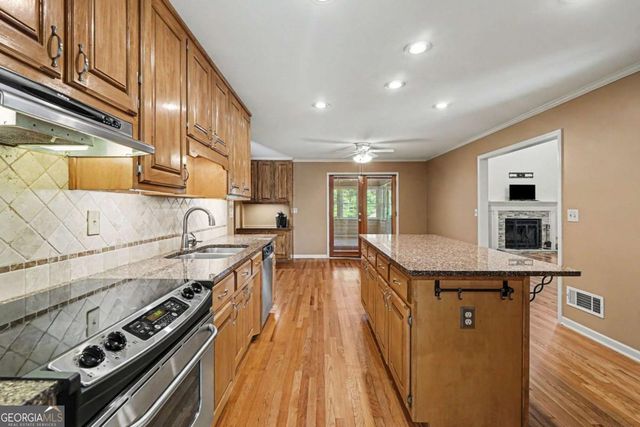2822 Green Road, Loganville, GA 30052
