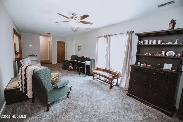 276 Goose Creek Road, Hubert, NC 28539