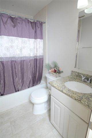 7218 Autumn Bluff Lane, Richmond, TX 77407