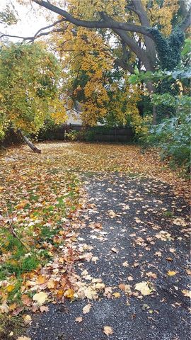 85 Eiffel Place, Rochester, NY 14621