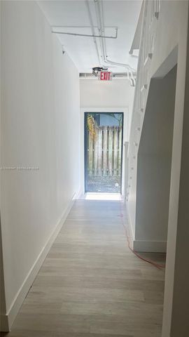 842 Himmarshee St 2, Fort Lauderdale, FL 33312