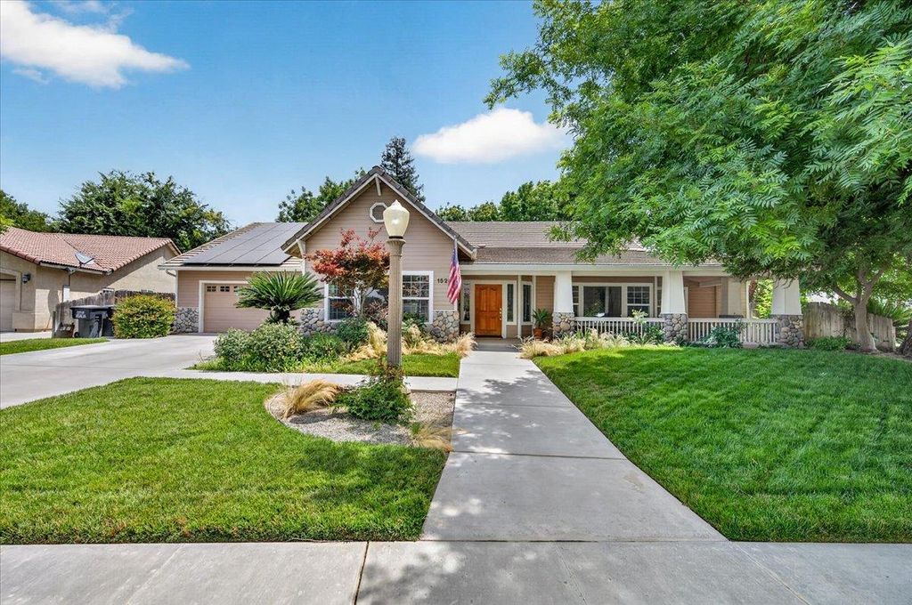 Image 1 of property listing at 1528 S Exeter Court, Visalia, CA 93292