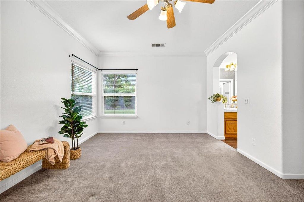 Image 35 of property listing at 1528 S Exeter Court, Visalia, CA 93292