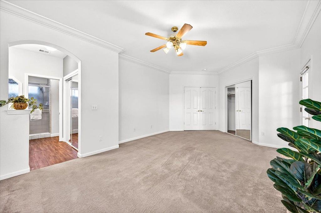 Image 36 of property listing at 1528 S Exeter Court, Visalia, CA 93292