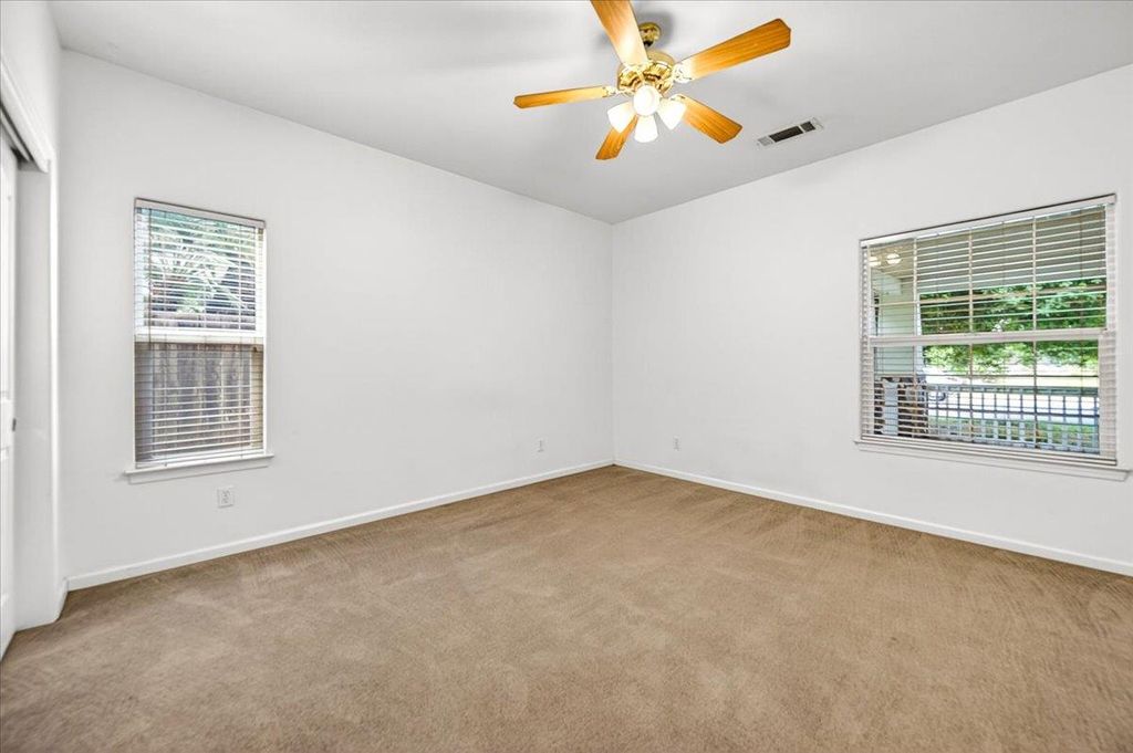 Image 39 of property listing at 1528 S Exeter Court, Visalia, CA 93292