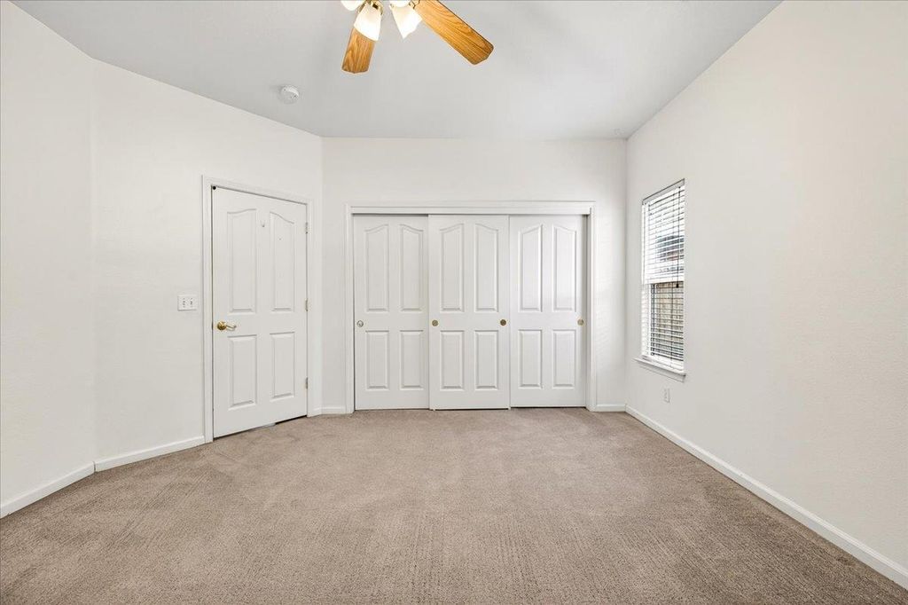 Image 43 of property listing at 1528 S Exeter Court, Visalia, CA 93292