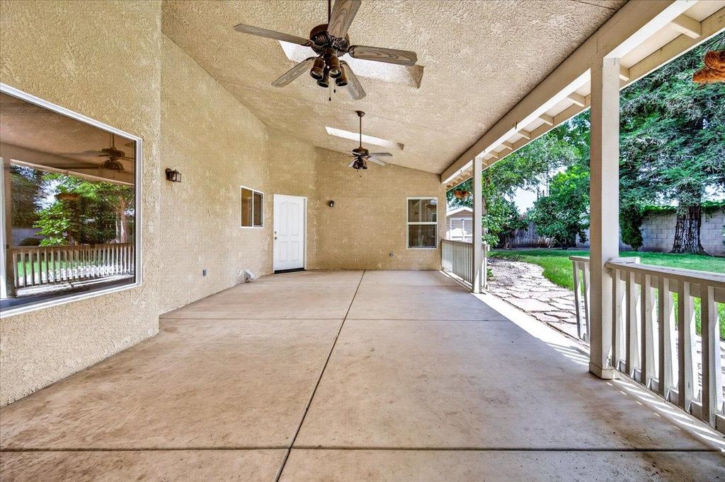 Image 51 of property listing at 1528 S Exeter Court, Visalia, CA 93292