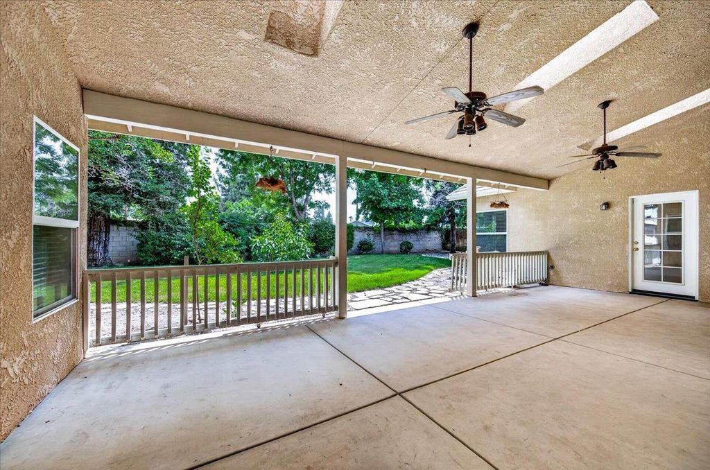 Image 53 of property listing at 1528 S Exeter Court, Visalia, CA 93292