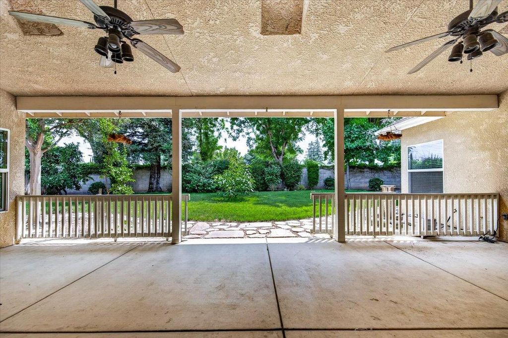Image 54 of property listing at 1528 S Exeter Court, Visalia, CA 93292