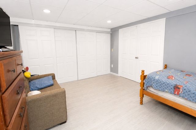 44 Schley St, Chicopee, MA 01020